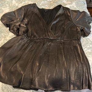 Torrid grey holiday top sz 3